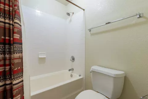 Bath - 6257 E 41 St, Yuma, AZ 85365 photo 3 of 3