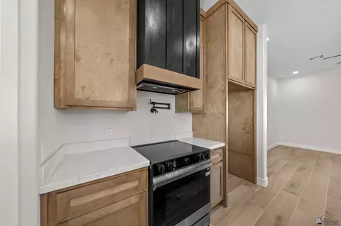 Kitchen - 10865 E 45 St, Yuma, AZ 85367 photo 4 of 5
