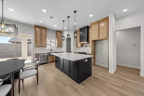 Kitchen - 10865 E 45 St, Yuma, AZ 85367 photo 1 of 5