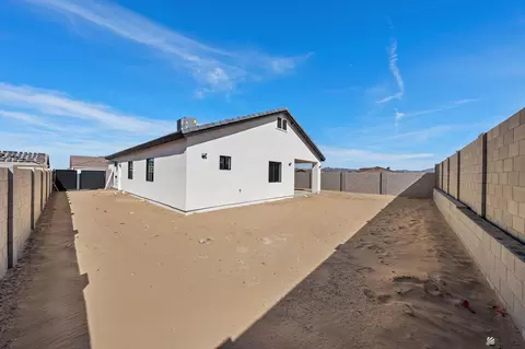 Exterior - 10821 E 45 St, Yuma, AZ 85367 photo 4 of 4