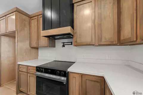 Kitchen - 10821 E 45 St, Yuma, AZ 85367 photo 3 of 5