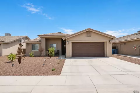 Exterior - 11639 E 33 Way, Yuma, AZ 85367 photo 2 of 10