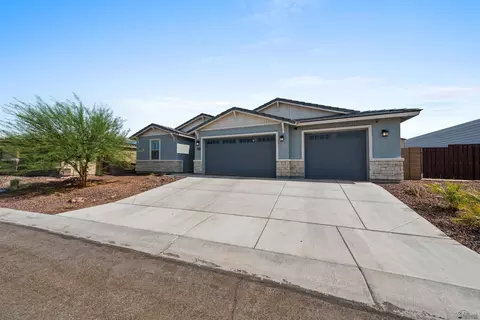 Exterior - 14560 E 42 Pl, Yuma, AZ 85367 photo 4 of 5