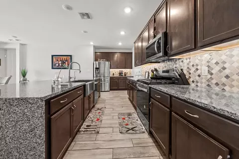 Kitchen - 14560 E 42 Pl, Yuma, AZ 85367 photo 1 of 1