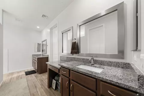 Bath - 14560 E 42 Pl, Yuma, AZ 85367 photo 1 of 5