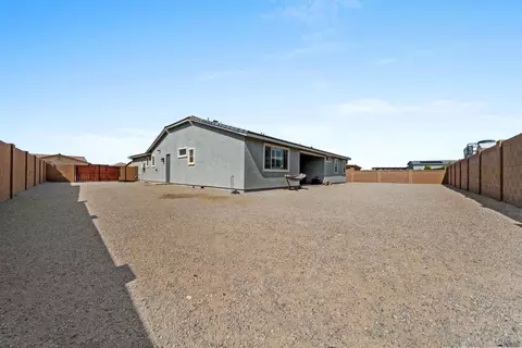 Exterior - 14560 E 42 Pl, Yuma, AZ 85367 photo 3 of 5