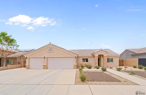 Exterior - 5950 E 39 St, Yuma, AZ 85365 photo 5 of 9