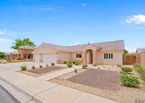 Exterior - 5950 E 39 St, Yuma, AZ 85365 photo 4 of 9