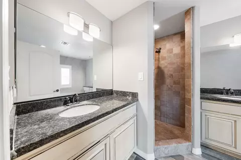 Bath - 5950 E 39 St, Yuma, AZ 85365 photo 2 of 5