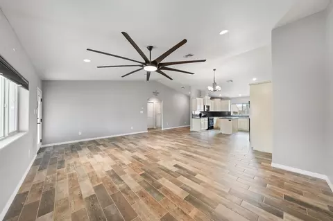 Living - 5950 E 39 St, Yuma, AZ 85365 photo 2 of 3