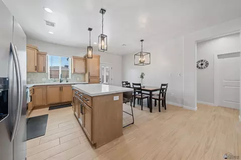 Kitchen - 10634 E 45 St, Yuma, AZ 85367 photo 2 of 5