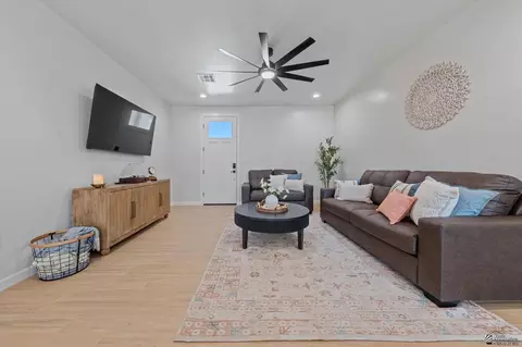Living - 10634 E 45 St, Yuma, AZ 85367 photo 2 of 2