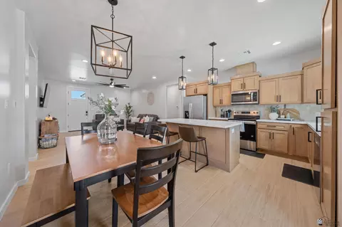 Dining - 10634 E 45 St, Yuma, AZ 85367 photo 2 of 3