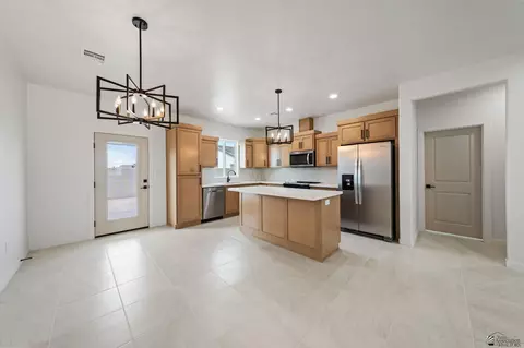 Kitchen - 10642 E 45 St, Yuma, AZ 85367 photo 1 of 6