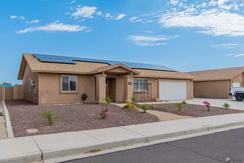 Exterior - 7830 E 42 Pl, Yuma, AZ 85365 photo 3 of 9