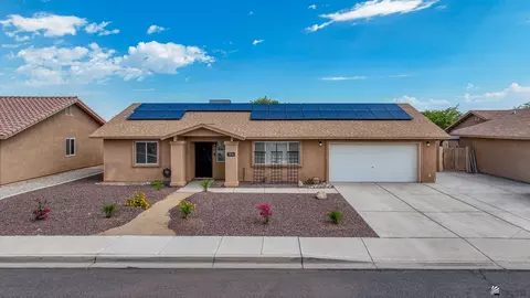 Exterior - 7830 E 42 Pl, Yuma, AZ 85365 photo 2 of 9