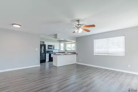 Living - 7830 E 42 Pl, Yuma, AZ 85365 photo 6 of 6
