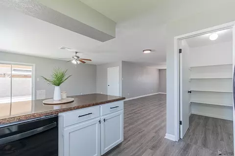 Kitchen - 7830 E 42 Pl, Yuma, AZ 85365 photo 3 of 3