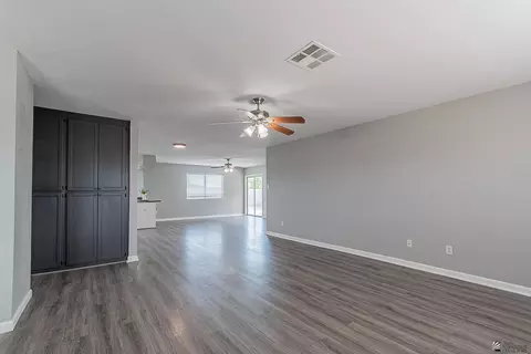 Living - 7830 E 42 Pl, Yuma, AZ 85365 photo 4 of 6