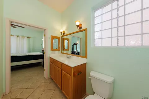 Bath - 14852 E 51 St, Yuma, AZ 85367 photo 3 of 5