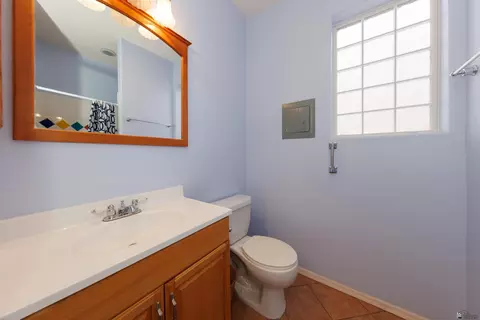 Bath - 14852 E 51 St, Yuma, AZ 85367 photo 4 of 5