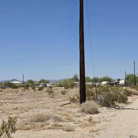 13762 S Cecil Cir, Wellton, AZ 85356