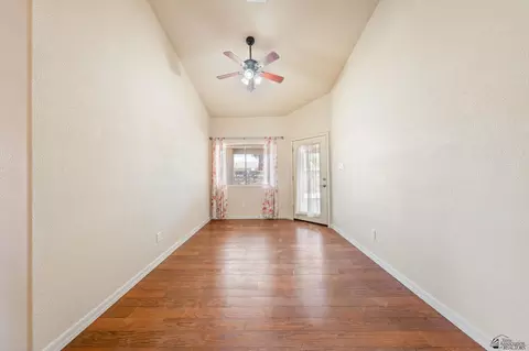 Living - 14158 E 49 Dr, Yuma, AZ 85367 photo 8 of 11