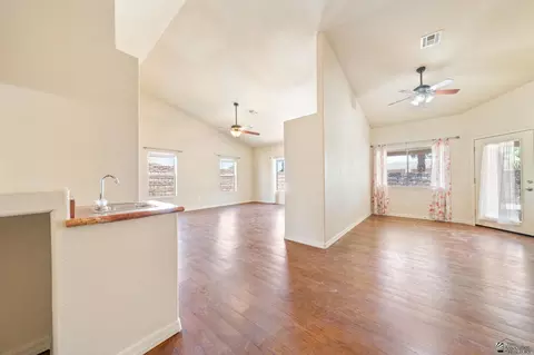 Living - 14158 E 49 Dr, Yuma, AZ 85367 photo 11 of 11