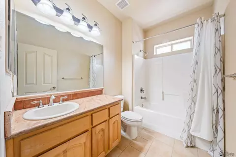 Bath - 14158 E 49 Dr, Yuma, AZ 85367 photo 5 of 5