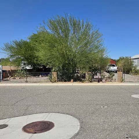 11731 Comanche St, Wellton, AZ 85356