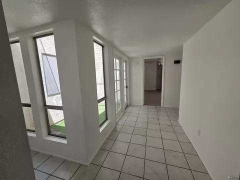 Entry Way - 1407 E Pebble Beach Dr, Yuma, AZ 85365 photo 2 of 5