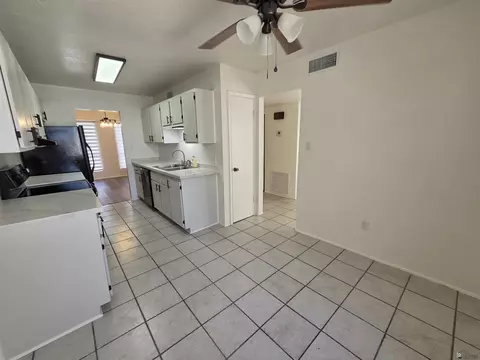 Kitchen - 1407 E Pebble Beach Dr, Yuma, AZ 85365 photo 2 of 2