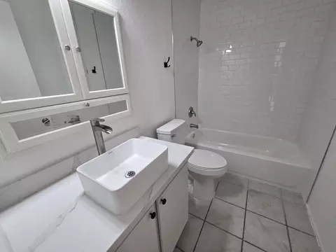 Bath - 1407 E Pebble Beach Dr, Yuma, AZ 85365 photo 1 of 2
