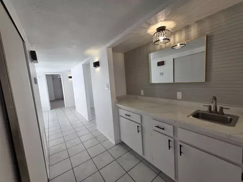 Entry Way - 1407 E Pebble Beach Dr, Yuma, AZ 85365 photo 3 of 5