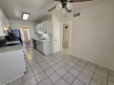 Kitchen - 1407 E Pebble Beach Dr, Yuma, AZ 85365 photo 2 of 2