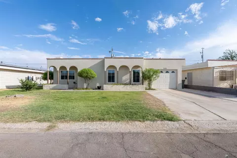 1109 W 34 St, Yuma, AZ 85365