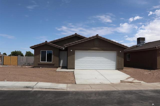 1426 S Huron Ave, Somerton, AZ 85350