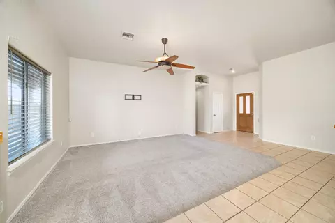 Living - 10334 E 38 Ln, Yuma, AZ 85365 photo 5 of 5