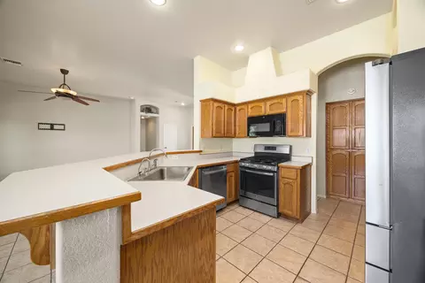 Kitchen - 10334 E 38 Ln, Yuma, AZ 85365 photo 1 of 3