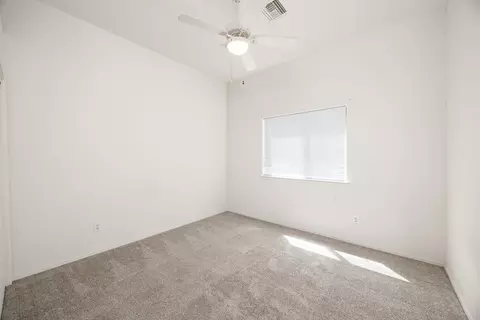 Bedroom - 10334 E 38 Ln, Yuma, AZ 85365 photo 4 of 7