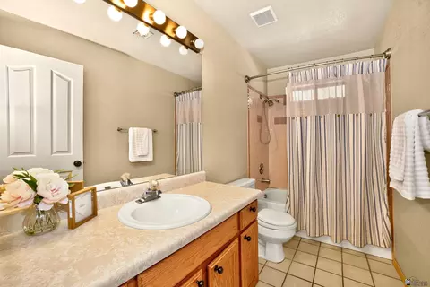 Bath - 13471 E 45 St, Yuma, AZ 85367 photo 3 of 3