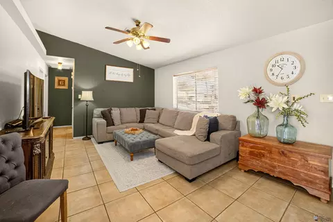 Living - 13471 E 45 St, Yuma, AZ 85367 photo 1 of 2