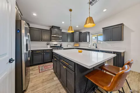 Kitchen - 11604 E 33 Ln, Yuma, AZ 85367 photo 4 of 5