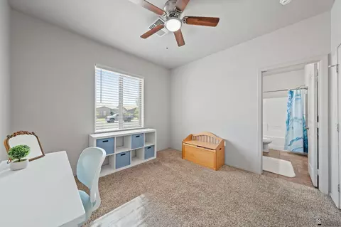 Bedroom - 7922 E 38 Pl, Yuma, AZ 85365 photo 8 of 8