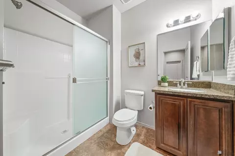 Bath - 7922 E 38 Pl, Yuma, AZ 85365 photo 6 of 6