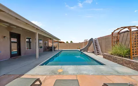 Exterior - 7922 E 38 Pl, Yuma, AZ 85365 photo 5 of 9