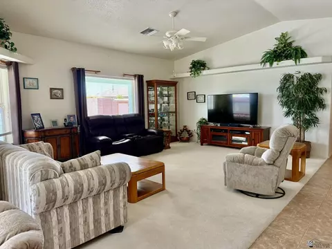 Living - 11653 E 26 St, Yuma, AZ 85367 photo 2 of 3