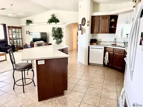 Kitchen - 11653 E 26 St, Yuma, AZ 85367 photo 2 of 4