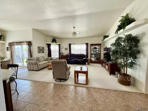 Living - 11653 E 26 St, Yuma, AZ 85367 photo 1 of 3