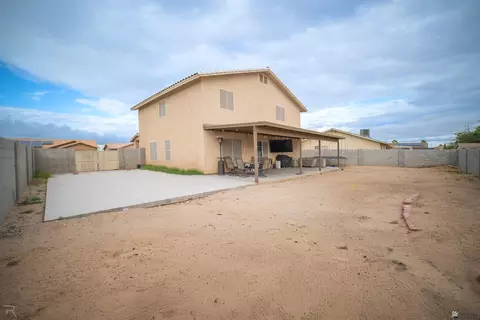 Exterior - 6273 E 40 Pl, Yuma, AZ 85365 photo 4 of 9